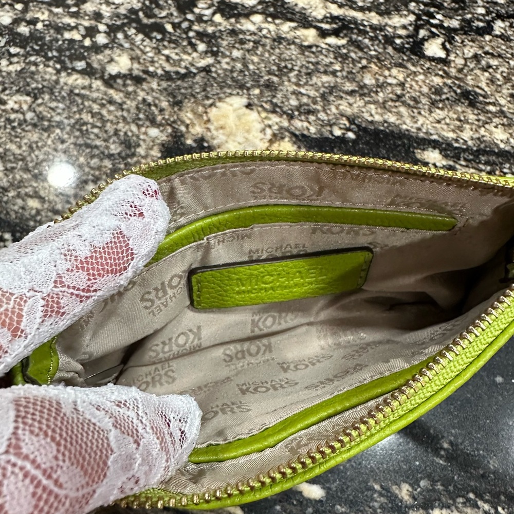 Michael Kors Vibrant Green Wristlet - Picture 3 of 5